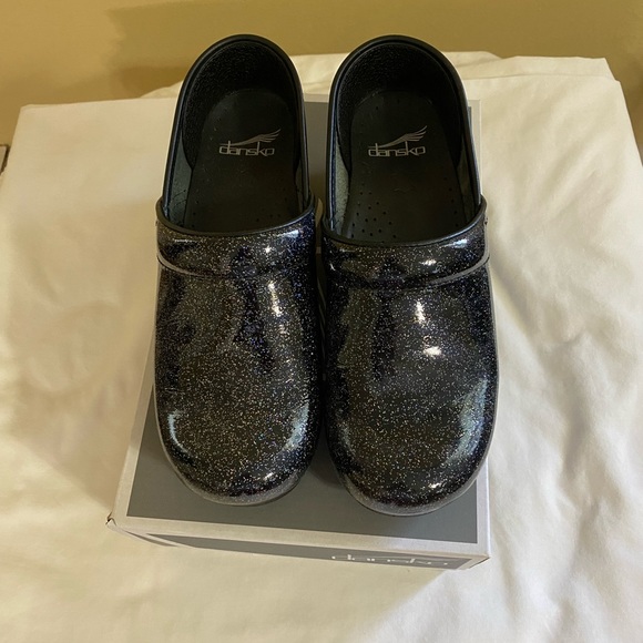 Dansko  size 7 Black women’s shoes - Picture 2 of 4